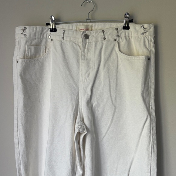Wave Denim High rise Wide leg White Distressed Women Jeans 🤍 One Size - Picture 3 of 10